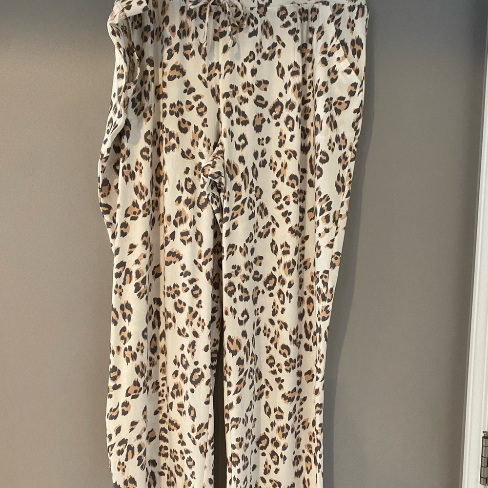 Women’s Leopard Print Drawstring Pants - White/Tan